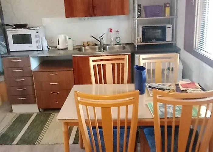 Matkalaisille * Korospohja